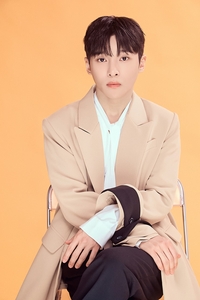 ‘트롯돌’ 성리, 입대 전 ‘팬송’ 역주행으로 ‘꽃길’…신곡 예고 “대선배에게 곡 받는 중”