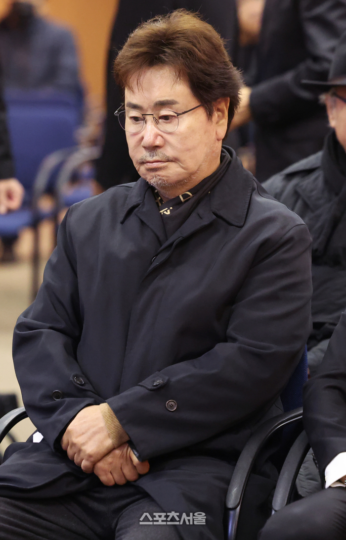 [포토] 고(故) 이순재 애도하는 유동근
