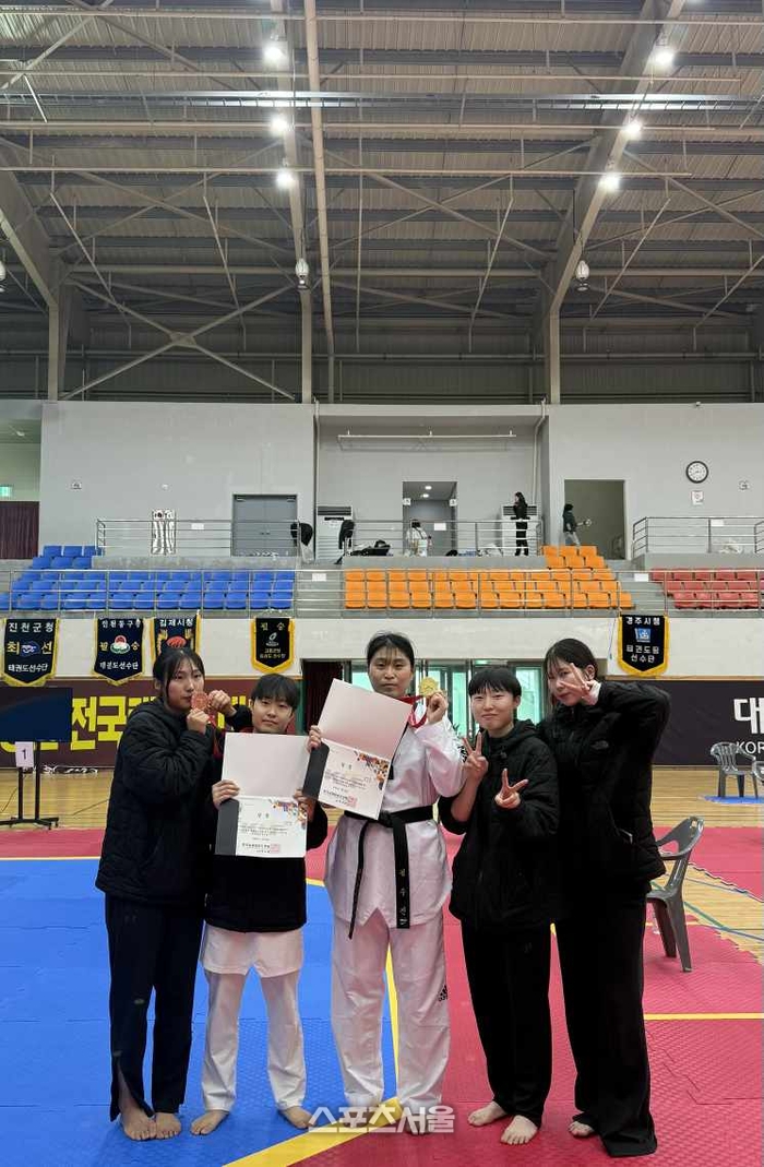 김제시 직장운동경기부 태권도팀, 개인전 등서 우수한 성과 거둬