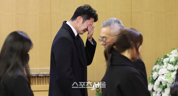 [포토] 눈물 흘리는 ‘하이킥’ 손자 정일우