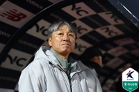 극적으로 PO행 티켓 따냈는데 후이즈 누적 경고 결장, 전경준 감독 “대안 찾아야, 결과 낼 방법 고민하겠다”[현장인터뷰]