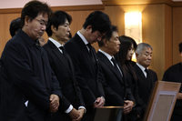 [포토] 고 이순재 추모하는 동료 배우들