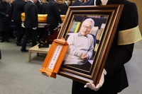 [포토] 미소 간직한 채 떠나는 고(故) 이순재