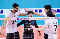 지난시즌도 수비 ‘리스크’는 존재…레오 하드캐리 ‘3연패 탈출’ 현대캐피탈, 결국 ‘공격력’