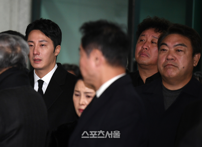 [포토] 고(故) 이순재 배웅하는 정일우-정준하