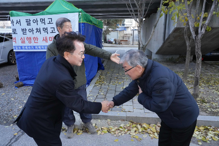 육동한 시장, 시온 숲속의 아침뷰 입주예정자 위로 방문