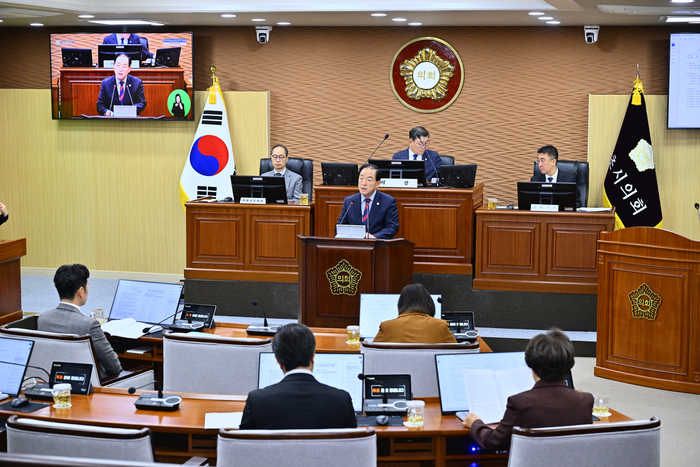 이병선 속초시장이 28일 제349회 속초시의회 제2차 정례회 제1차 본회의에서 시정연설을 하고 있다. 사진|속초시청