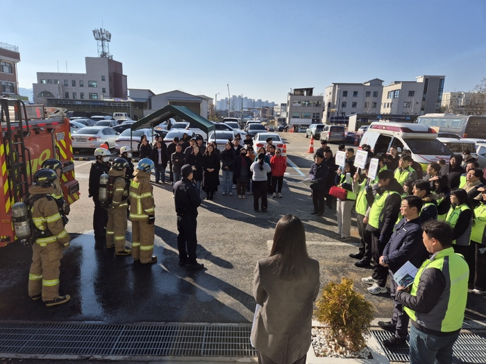 춘천시 후평119센터장의 화재예방 교육. 사진|춘천도시공사