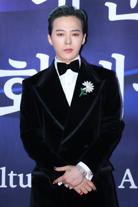 지드래곤, 홍콩 아파트 화재 참사에 100만 홍콩달러 쾌척…“소방관·봉사자 헌신 응원”