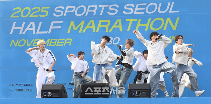 [포토]사이커스의 축하 공연