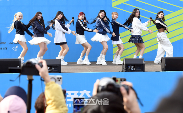 [포토]세이마이네임, 스포츠서울 하프마라톤 축하공연