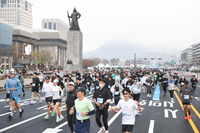 [포토] 스포츠서울 하프 마라톤 ‘힘찬 출발’