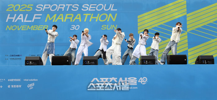 [포토]사이커스, 스포츠서울 하프마라톤 축하해요!