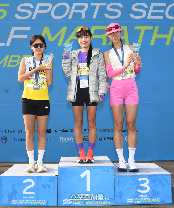 [포토]10km 시상대에 오른 수상자들