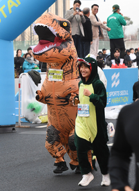 [포토]스포츠서울 하프마라톤, 달리는 공룡들