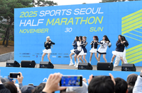 [포토]세이마이네임, 분위기를 더 뜨겁게!