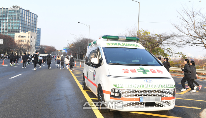 [포토] 스포츠서울 하프 마라톤, 대기 중인 의료진