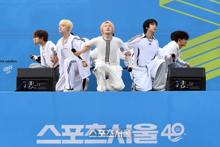 [포토]사이커스, 스포츠서울 하프마라톤 축하 공연