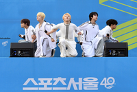 [포토]싸이커스, 스포츠서울 하프마라톤 축하 공연