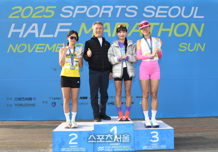 [포토]스포츠서울 하프마라톤, 영광의 여자 10km 수상자들