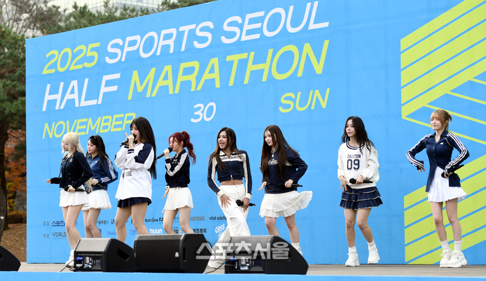 [포토] 축하 공연하는 세이마이네임