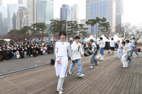 [포토]싸이커스, 스포츠서울 하프마라톤 축하 무대에