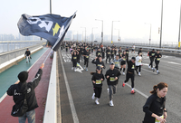 [포토] 힘내라 힘!