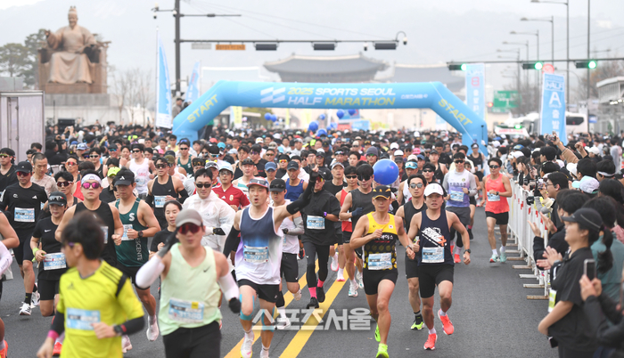 [포토] 스포츠서울 하프 마라톤 ‘출발!’