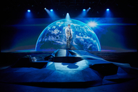 [표권향의 컬처판타지아] 뮤지컬 ‘비하인드 더 문’, 희생으로 완성한 역사…진정한 영웅은 누구인가?