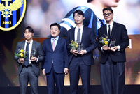 [포토]K리그 시상식, 전경기/전시간 출전상 수상자들