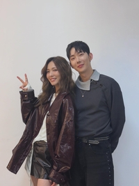 “24년 우정, 무대에서 빛났다”...조권·선예, 우정콘서트로 증명한 ‘영원한 친구’ 케미