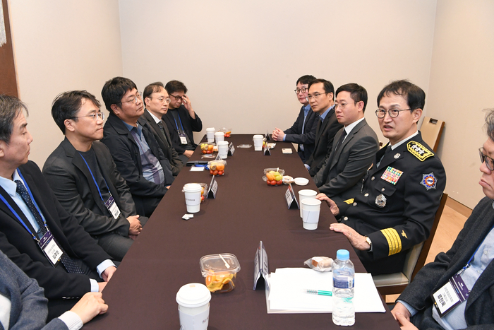 김승룡 소방청장 직무대행 “현장의 의견 수렴, 종합 정책 패키지로 속도감 있게 추진”