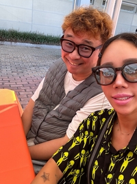 김송, 하반신 마비 25년 차 강원래 발 상태 공개 “발톱 빠져도 통증 못 느껴”