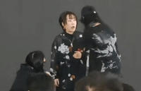 ‘원피스’ 하마사키 아유미, 중국 공연 도중 끌려 나가