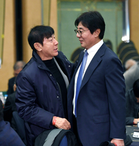 [포토]K리그 시상식 참석한 신태용 전 감독