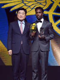 [포토]K리그2 MVP로 선정된 인천 제르소