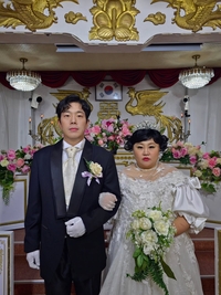 ‘40kg 감량 선언’ 홍윤화, 김민기와 80년대 레트로 결혼식...“다음엔 아이유의 애순이 도전!”