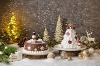 “올해도 완판 예감”…더 플라자, 크리스마스 한정 케이크 선봬