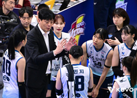 2위 도약, 현대건설 강성형 감독 “이번시즌 가장 좋은 경기, 나아지고 있어 다행”[현장인터뷰]