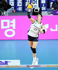 [포토] 김세빈 ‘침착하게 서브’