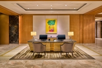 롯데호텔 서울, ‘현대 미술의 거장’ 이명미 작가 기획 전시 진행…내년 2월까지