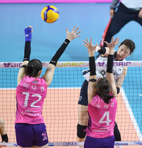 [포토] 강소휘 ‘이 악물고 강타’