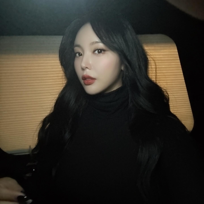 홍진영 맞아? 확 바뀐 모습에 몰라보겠네!