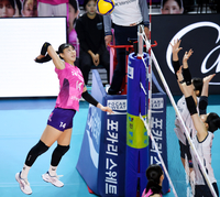 [포토] 강타 날리는 정윤주