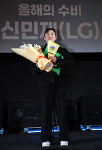 LG 신민재, 올해의 수비상[올해의 상]