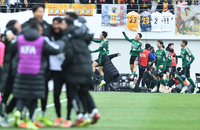 [포토]이동준의 골로 앞서 나가는 전북