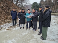 육동한 시장, 동면 품걸리 연결도로 준공 현장 점검