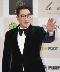 [종합] 조진웅, ‘소년범’ 폭로 이틀 만에 연예계 퇴출... 의혹부터 은퇴까지