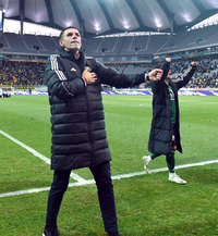 [포토]이승우와 함께 팬들에게 인사하는 포옛 감독