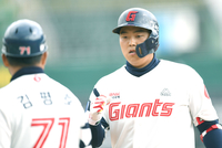 너무 잠잠한 롯데, ‘리틀 이대호’만 기다리나…한동희, 1군도 ‘씹어먹을’ 수 있나 [SS시선집중]